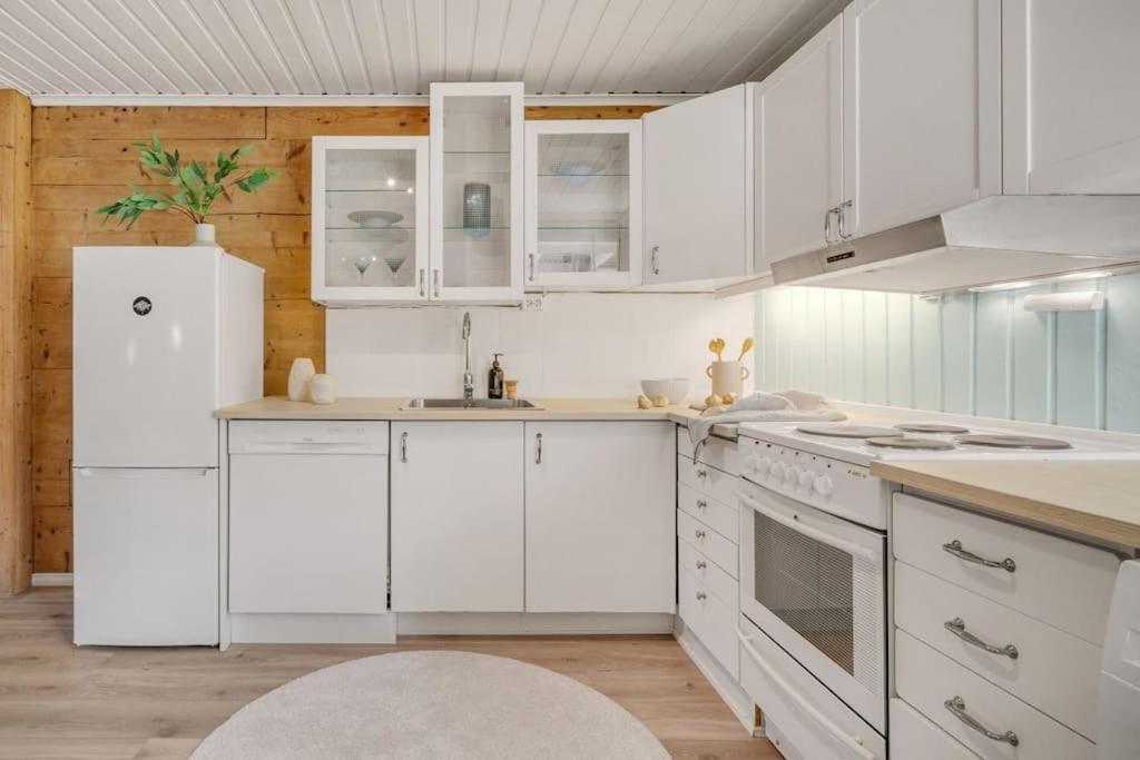Central Apartment With Balcony, Self-Check In & Private Entrance برغن المظهر الخارجي الصورة
