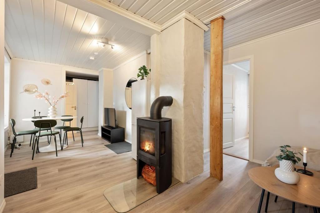 Central Apartment With Balcony, Self-Check In & Private Entrance برغن المظهر الخارجي الصورة